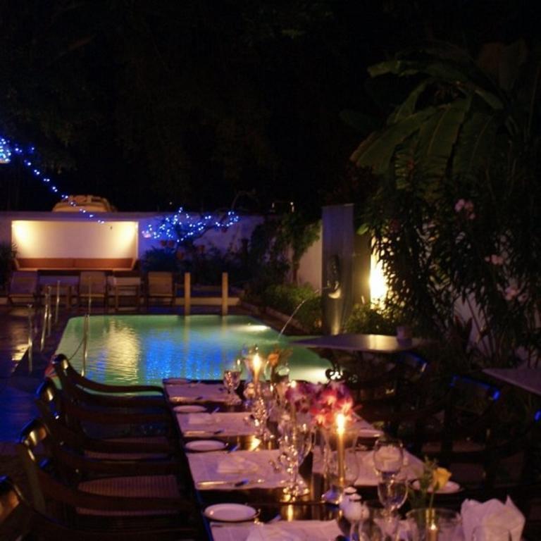 Le Colonial 1506 - Exclusive Luxury Hideaway Hotel Kochi Exterior photo
