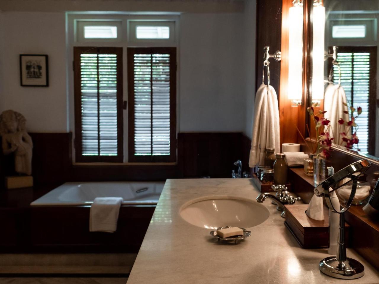 Le Colonial 1506 - Exclusive Luxury Hideaway Hotel Kochi Exterior photo