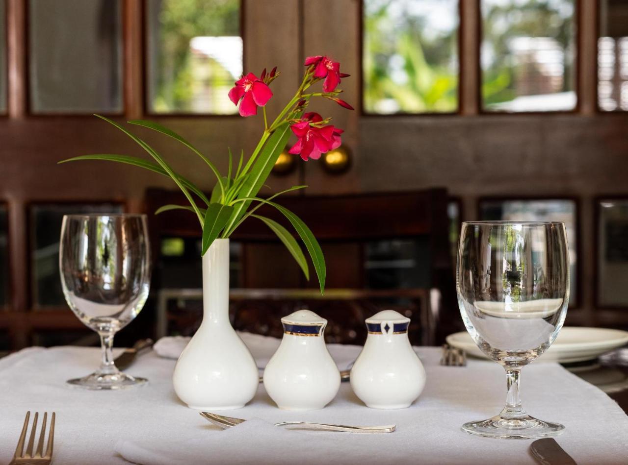 Le Colonial 1506 - Exclusive Luxury Hideaway Hotel Kochi Exterior photo