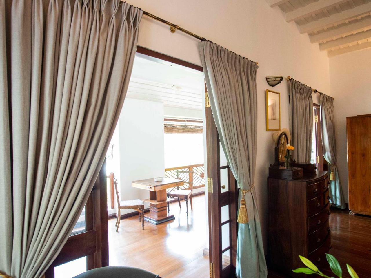 Le Colonial 1506 - Exclusive Luxury Hideaway Hotel Kochi Exterior photo
