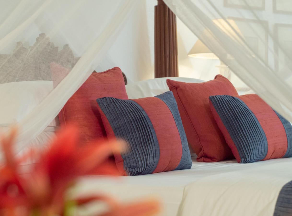 Le Colonial 1506 - Exclusive Luxury Hideaway Hotel Kochi Exterior photo